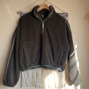 Old Navy Women's Olive Green Sherpa Quarter-Zip Pullover Sweater